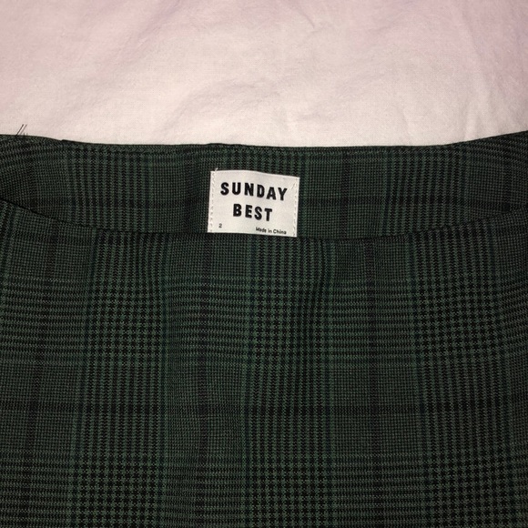 Aritzia plaid skirt - Picture 2 of 3